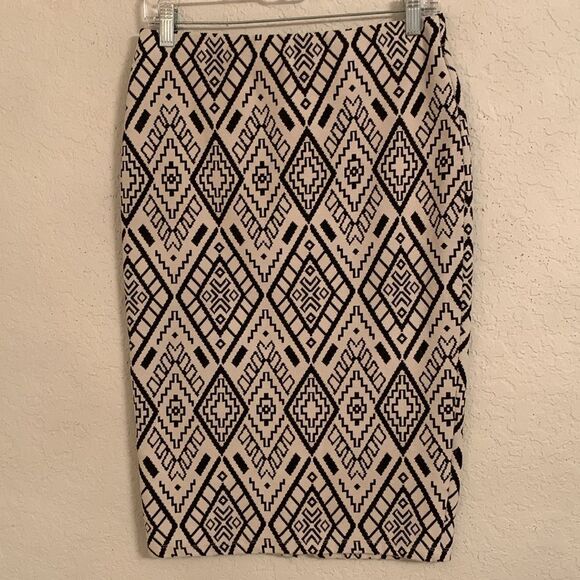 Zara Aztec Print White Black High Waisted Midi Pencil Skirt Size L - Picture 2 of 6